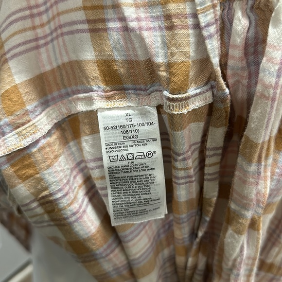 Gap Khaki Plaid Button Down Top - Picture 8 of 8